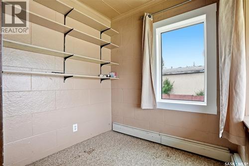 201 P Avenue N, Saskatoon, SK - Indoor