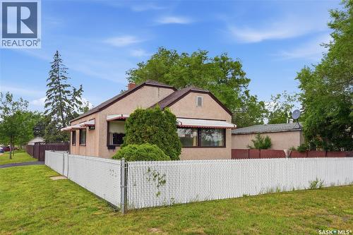 201 P Avenue N, Saskatoon, SK - Outdoor
