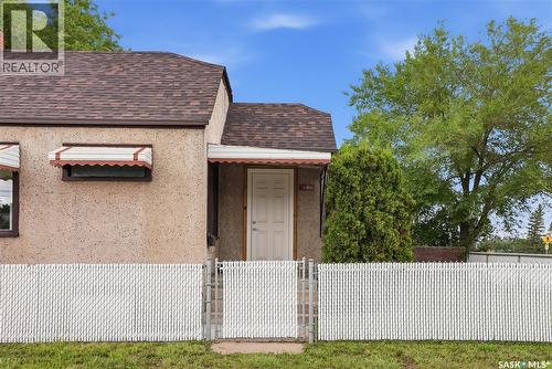 201 P Avenue N, Saskatoon, SK - Outdoor