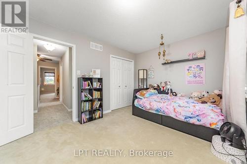 7 - 102 Windswept Private, Ottawa, ON - Indoor Photo Showing Bedroom