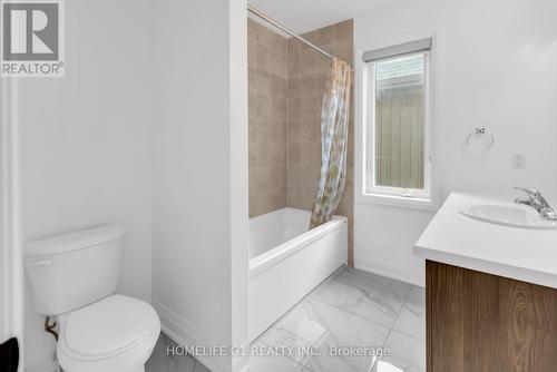 7 Barnyard Trail, Barrie, ON - Indoor Photo Showing Bathroom