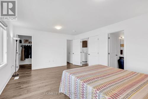7 Barnyard Trail, Barrie, ON - Indoor Photo Showing Bedroom