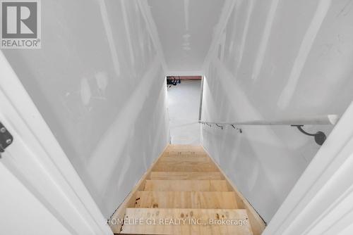 7 Barnyard Trail, Barrie, ON - Indoor Photo Showing Other Room