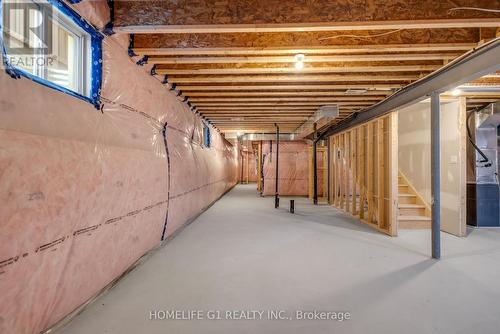 7 Barnyard Trail, Barrie, ON - Indoor