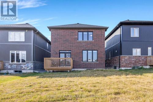 7 Barnyard Trail, Barrie, ON - Outdoor With Exterior