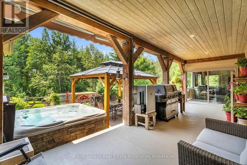 5594 First Line, Erin, ON - Outdoor With Deck Patio Veranda With Exterior