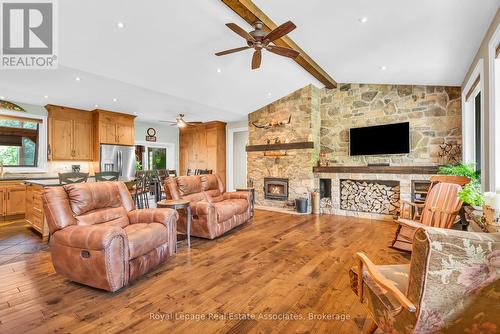 5594 First Line, Erin, ON - Indoor Photo Showing Living Room With Fireplace