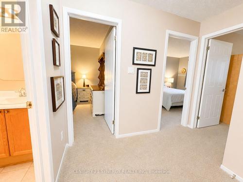 Upper Landing - 757 Clearcrest Crescent, Ottawa, ON - Indoor