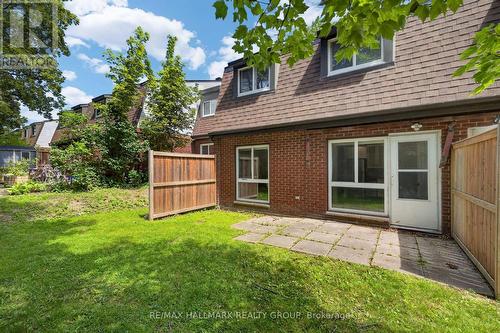 9J - 2080 OGILVIE ROAD  Ottawa, ON K1J 7N8