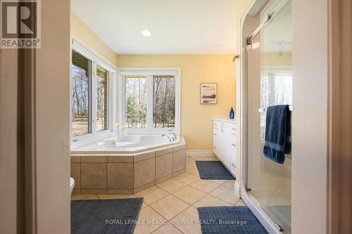 834603 4Th Line Ehs, Mono, ON - Indoor Photo Showing Bathroom