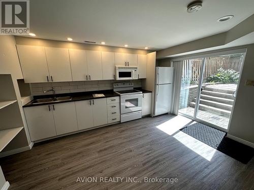 Bsmt - 38 Rush Road, Aurora, ON - Indoor Photo Showing Kitchen With Double Sink