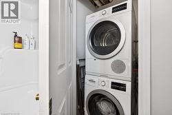Stackable Bosch washer and dryer unit - 