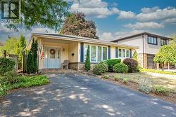652 ARDLEIGH Crescent  Burlington, ON L7L 4K8
