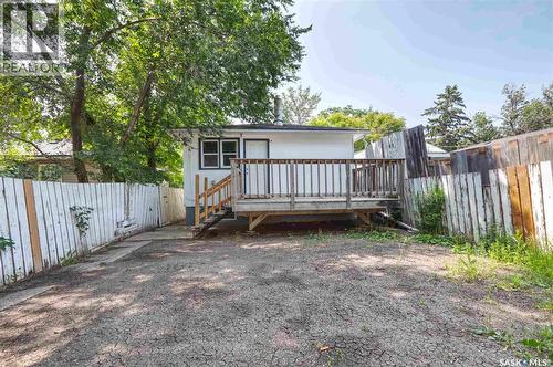 429 St John Street, Regina, SK - Outdoor With Deck Patio Veranda