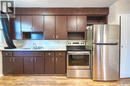 429 St John Street, Regina, SK - Indoor Photo Showing Kitchen