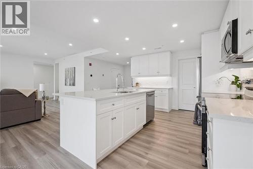 99B Farley Road Unit# 203, Fergus, ON - Indoor Photo Showing Kitchen