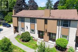 11 - 215 GLAMIS ROAD  Cambridge, ON N1R 6V8