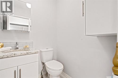 225 Clearwater Court, Saskatoon, SK - Indoor Photo Showing Bathroom