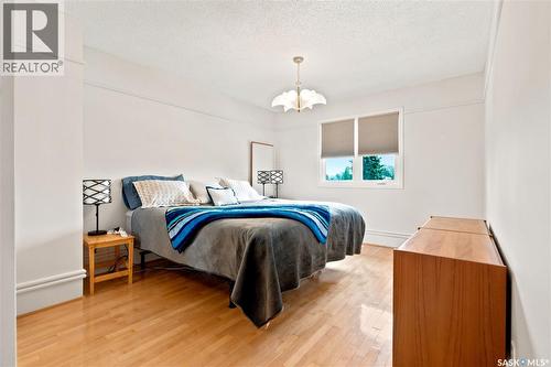 225 Clearwater Court, Saskatoon, SK - Indoor Photo Showing Bedroom