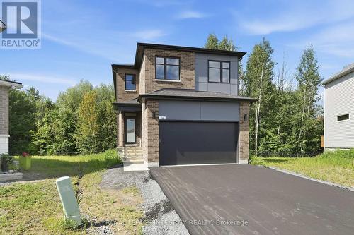 14 Academie Street, Russell, ON - Outdoor