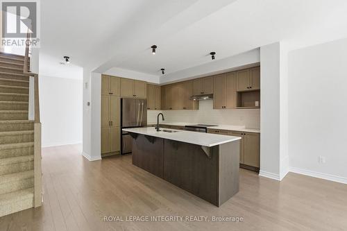 14 Academie Street, Russell, ON - Indoor Photo Showing Kitchen With Upgraded Kitchen