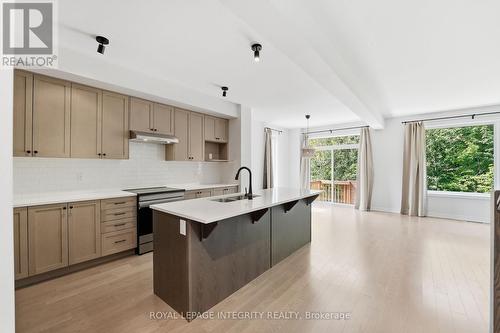 14 Academie Street, Russell, ON - Indoor Photo Showing Kitchen With Double Sink With Upgraded Kitchen