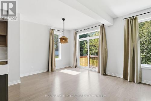 14 Academie Street, Russell, ON - Indoor Photo Showing Other Room