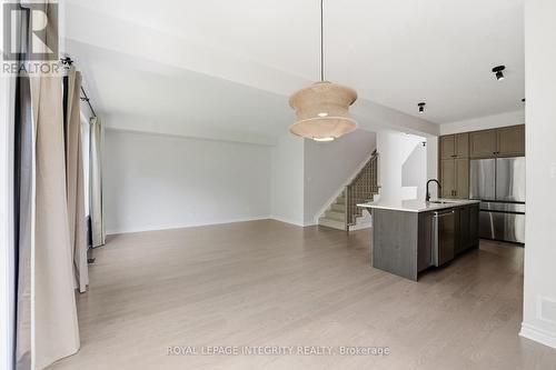 14 Academie Street, Russell, ON - Indoor Photo Showing Kitchen