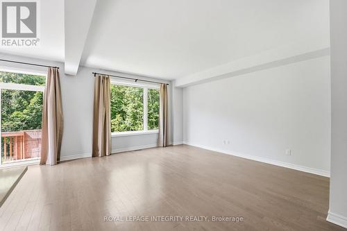 14 Academie Street, Russell, ON - Indoor Photo Showing Other Room