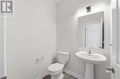 14 Academie Street, Russell, ON - Indoor Photo Showing Bathroom