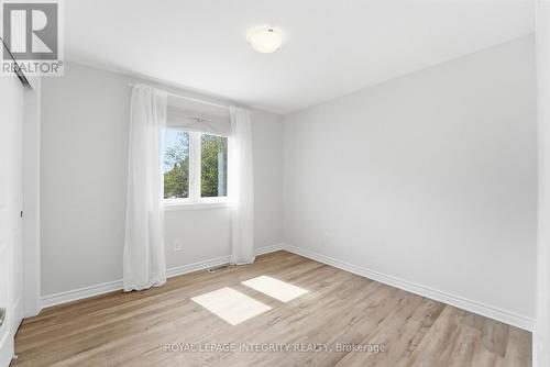 14 Academie Street, Russell, ON - Indoor Photo Showing Other Room
