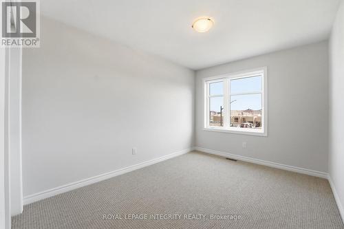 14 Academie Street, Russell, ON - Indoor Photo Showing Other Room