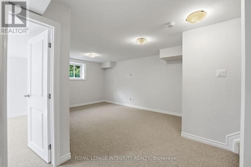 14 Academie Street, Russell, ON - Indoor Photo Showing Other Room