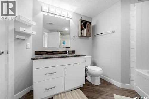 212 5301 Universal Crescent, Regina, SK - Indoor Photo Showing Bathroom