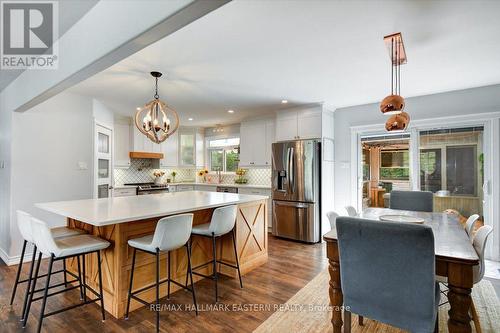 11 Hillside Drive, Selwyn, ON - Indoor Photo Showing Dining Room