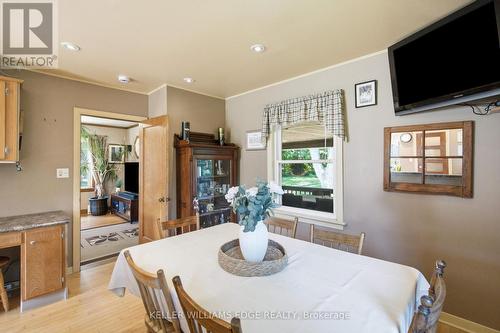 162 5Th Concession Road E, Hamilton, ON - Indoor Photo Showing Dining Room