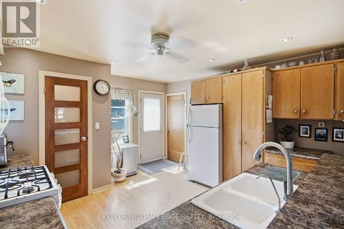 162 5Th Concession Road E, Hamilton, ON - Indoor Photo Showing Kitchen