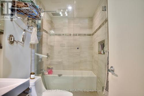 109 - 400 Mcleod Street, Ottawa, ON - Indoor Photo Showing Bathroom