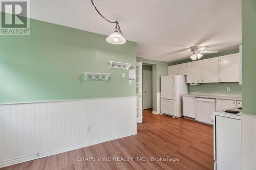108 Fieldgate Drive, Ottawa, ON - Indoor Photo Showing Kitchen