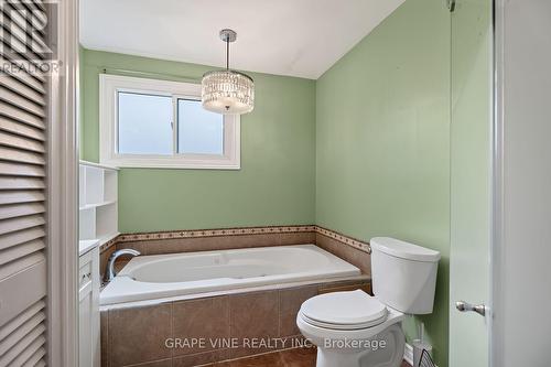 108 Fieldgate Drive, Ottawa, ON - Indoor Photo Showing Bathroom