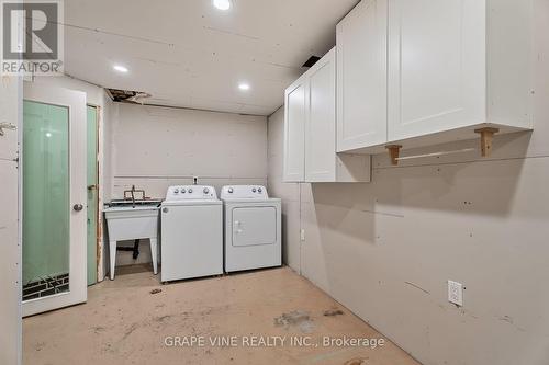 108 Fieldgate Drive, Ottawa, ON - Indoor Photo Showing Laundry Room