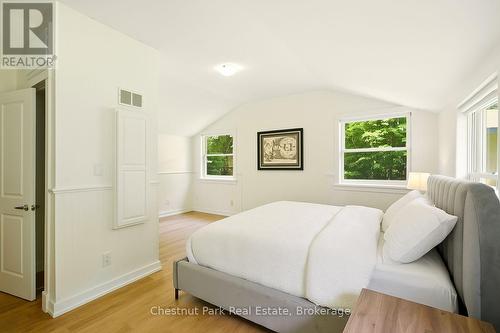 1435 Juddhaven Road, Muskoka Lakes (Medora), ON - Indoor Photo Showing Bedroom