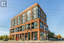 527 - 2300 ST CLAIR AVENUE W Toronto, ON M6N 1K8