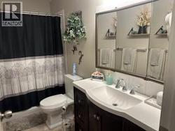 817 Kimberley Avenue Greenwood, BC V0H 1J0