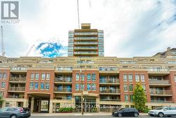 327 - 900 MOUNT PLEASANT ROAD Toronto, ON M4P 3J9