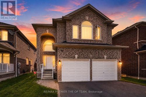 59 CHATTERSON STREET  Whitby, ON L1R 0B3