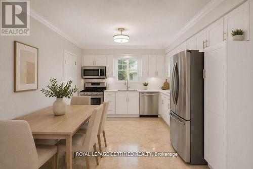 35 Trenholme Crescent, Hamilton, ON - Indoor Photo Showing Kitchen