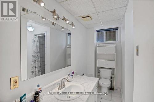 35 Trenholme Crescent, Hamilton, ON -  Photo Showing Bathroom