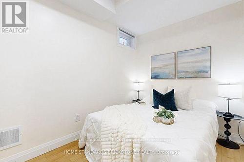 53 - 19 Eldora Avenue, Toronto, ON - Indoor Photo Showing Bedroom