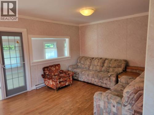 658 Mcdonald Road, Vanderhoof, BC - Indoor Photo Showing Living Room